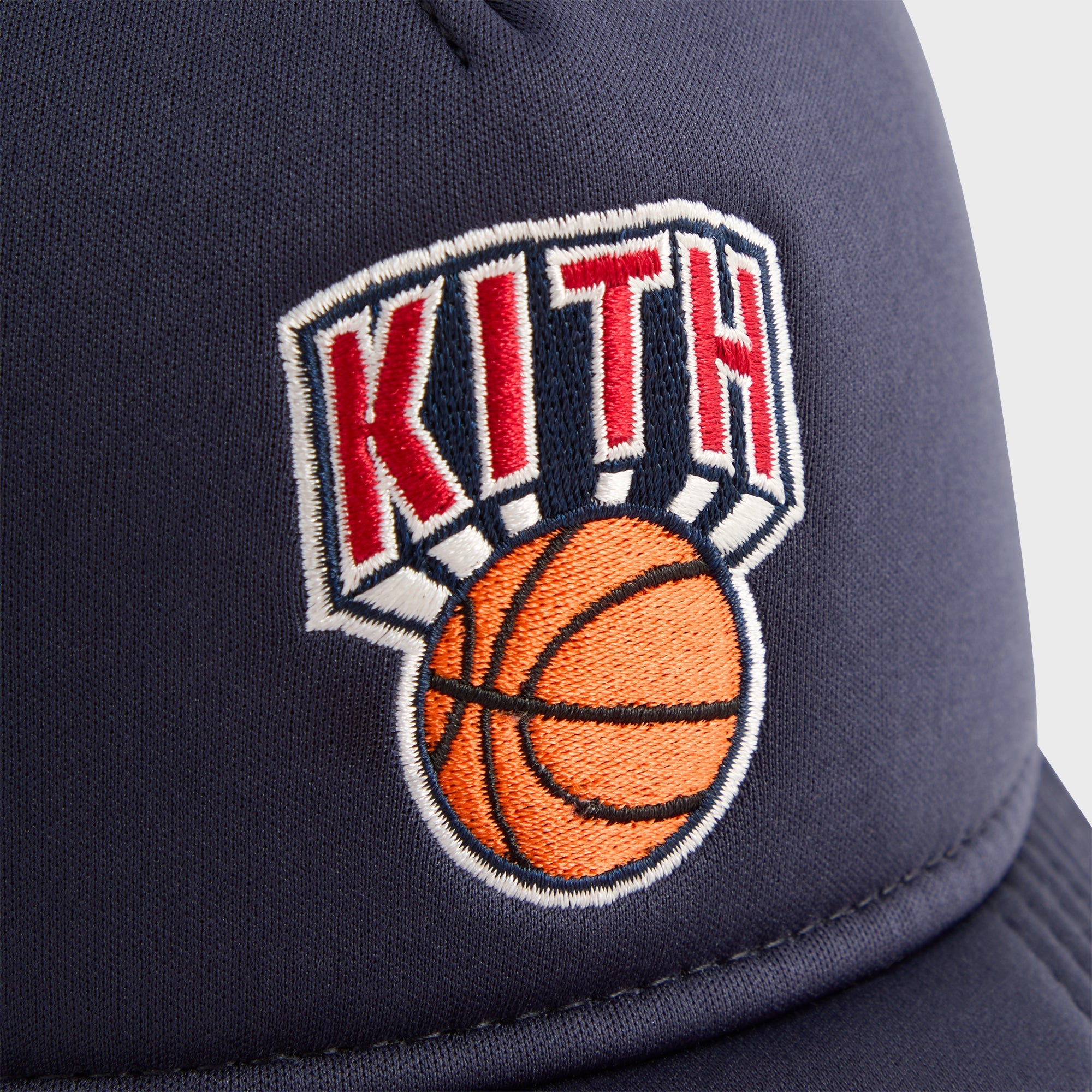 Kith & New Era for the New York Knicks 9FORTY MS Trucker Snapback - No