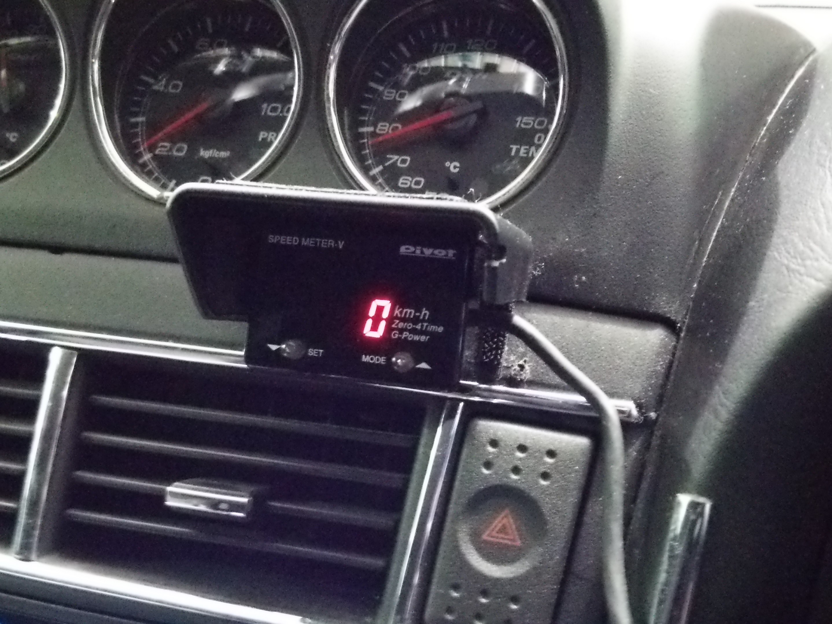 PIVOT製「SPEED METER V」をER34に取り付け | 吉平坂科帳（きっぺいは