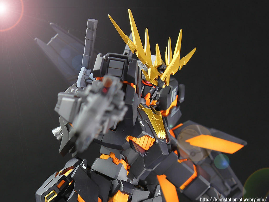 HGUC ユニコーンガンダム 白バンシィゴールドフレーム 塗装 完成品