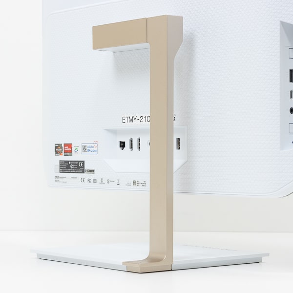 ASUS Zen AiO 24 A5401Wレビュー： Ryzen 7 5700U対応の23.8インチ一