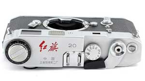 妖しいカメラとマイクロフォーサーズの物語 本物より高価なコピーライカ