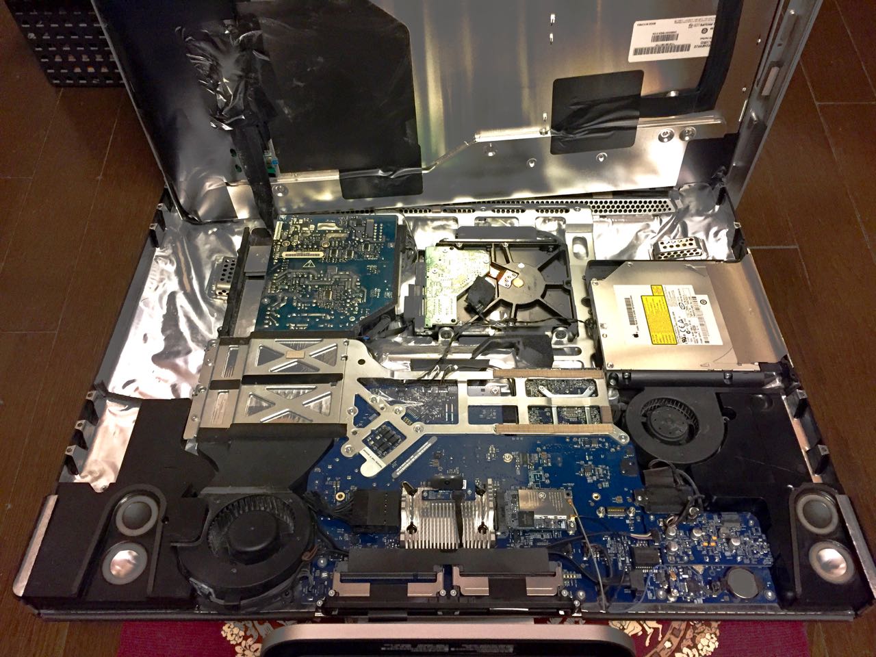 iMacのHDDからSSDへの換装（iMac Early 2008） – 私は何から出来ている