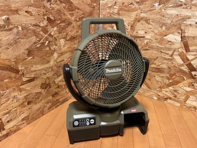 マキタ「充電式ファンCF001GZO」屋外でもしっかり涼しい扇風機 | コナ