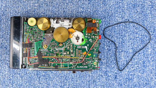 1986年に購入したSONY カセット ウォークマン(walkman) WM-R202の修理