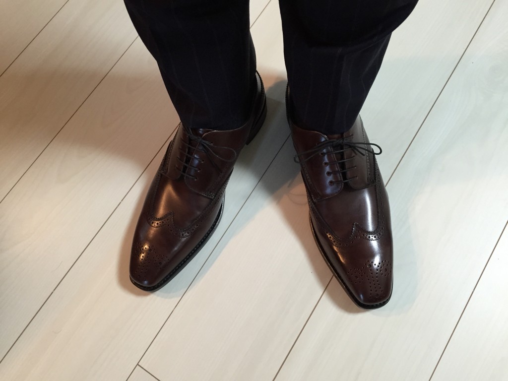 REGAL】リーガルのダークブラウンのウィングチップの革靴（12GR）を