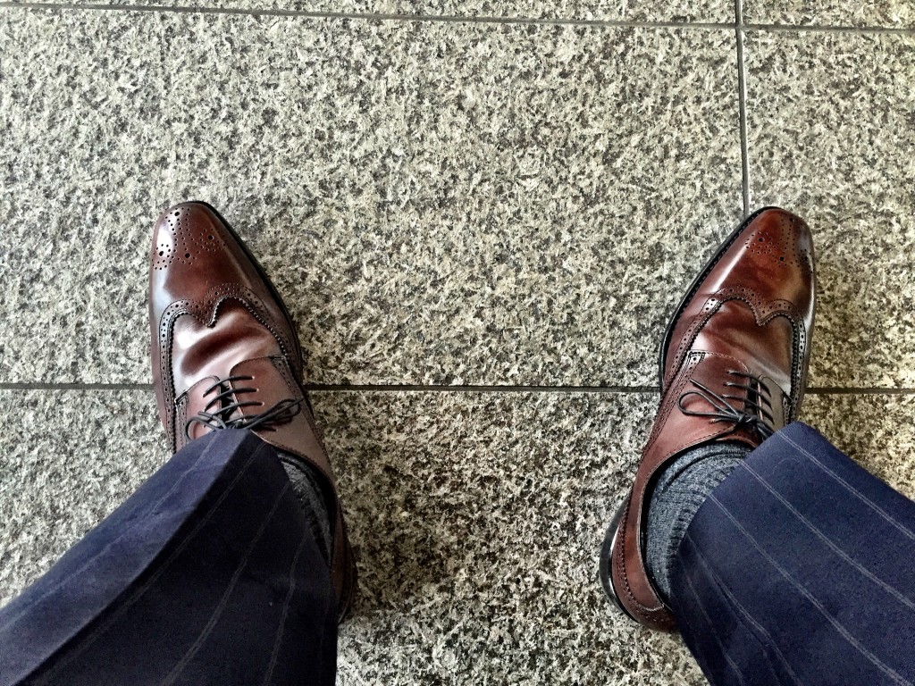 REGAL】リーガルのダークブラウンのウィングチップの革靴（12GR）を