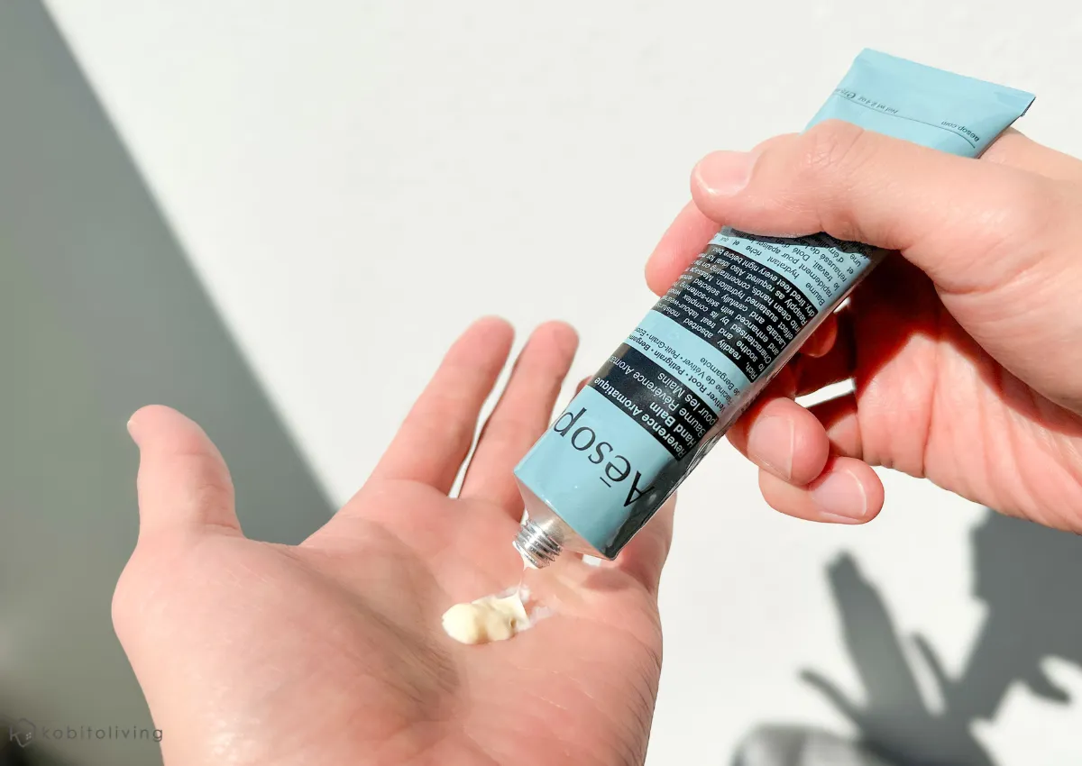 イソップのレバレンスハンドバームをレビュー！ウッディな香りで