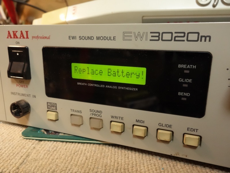 AKAI professional EWI3020m(バッテリー交換)」: こいち時間 -koichizikan-