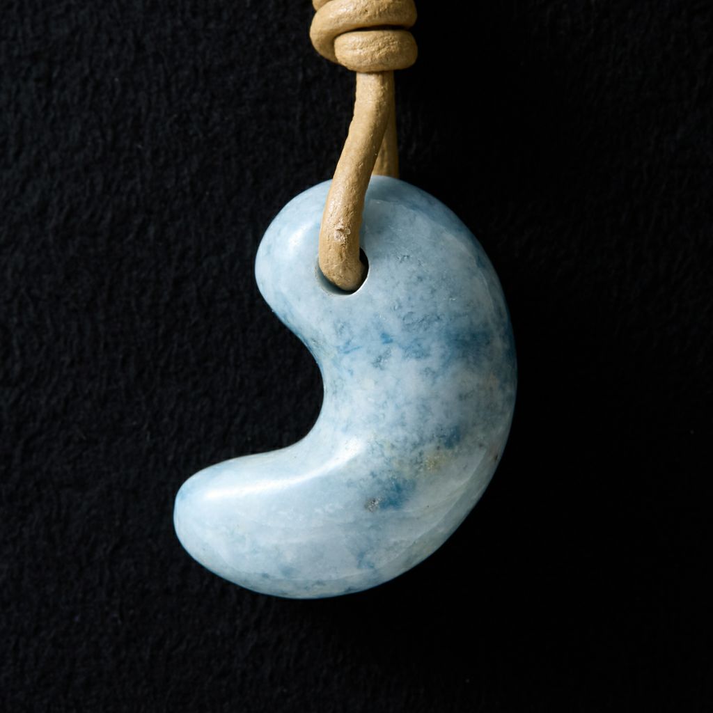 ペンダント／青色（入コン沢）ヒスイ | 糸魚川翡翠工房こたき