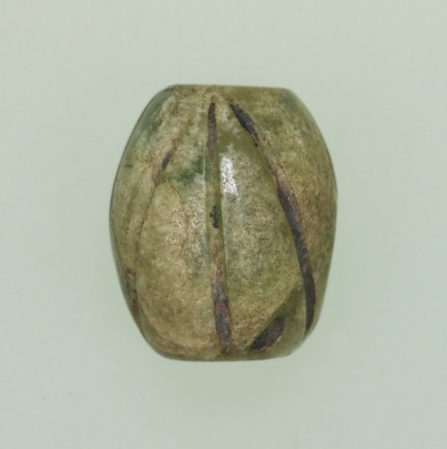 古墳時代 水晶棗玉（なつめたま） 古墳時代 水晶棗玉（なつめたま