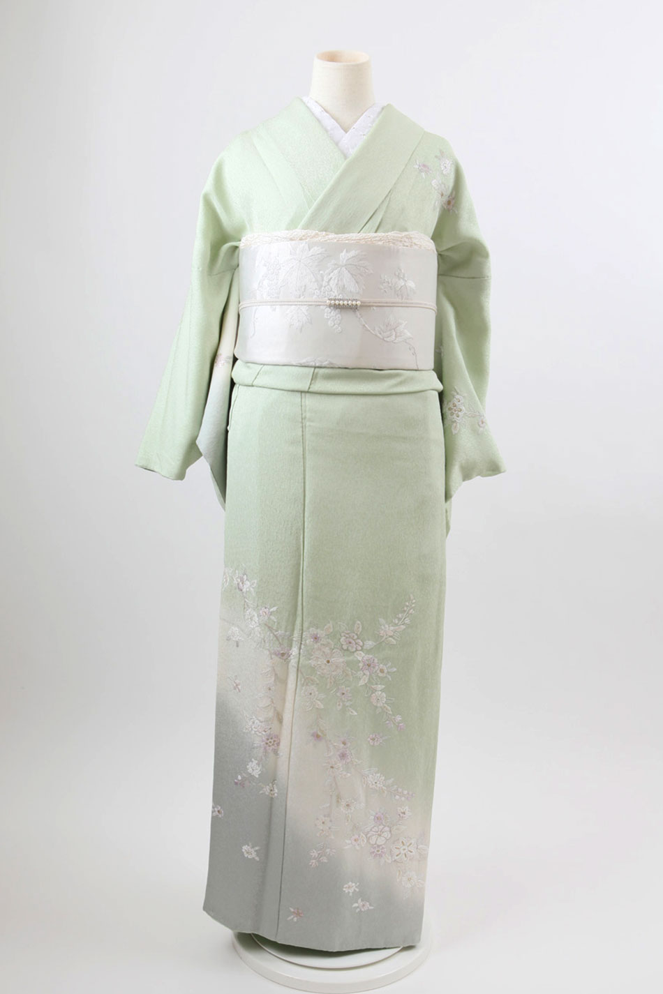 訪問着 【No.G-213】若草色・刺繍入り | 東京・銀座で着物レンタル