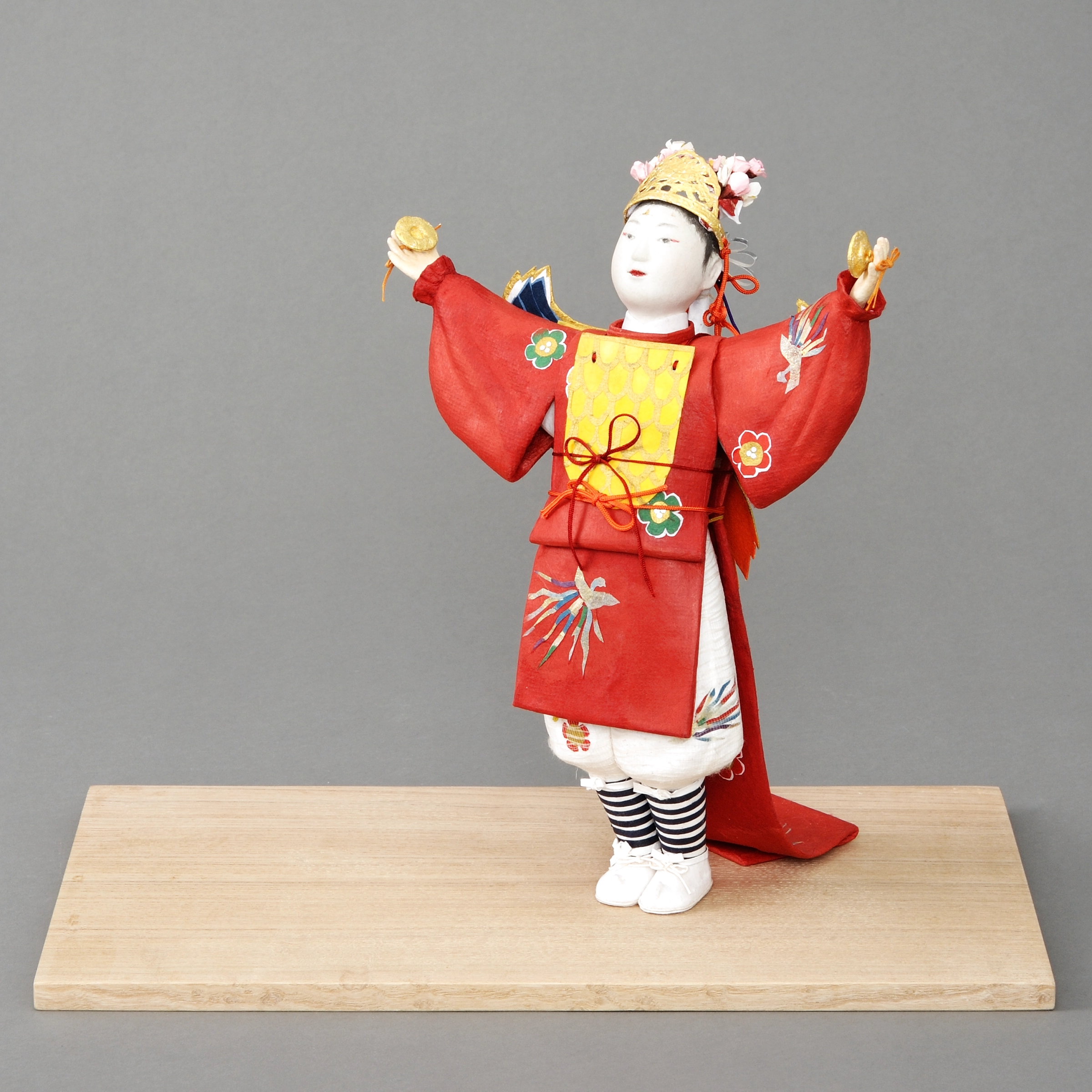 木芯桐塑「童舞・迦陵頻」(奥 富久枝)｜ギャラリージャパン