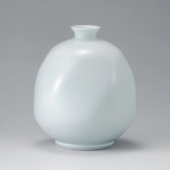 白磁百合口壷(井上 萬二)｜ギャラリージャパン