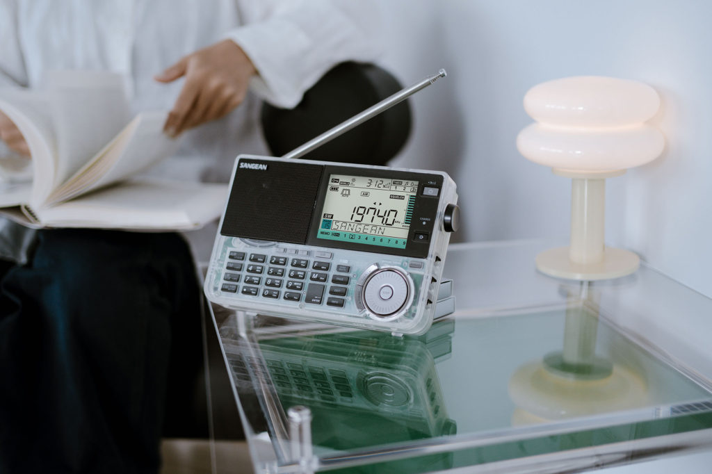 Sangean ATS-909X2J・FM/SW/MW/LW/Airマルチバンドラジオにスケルトン