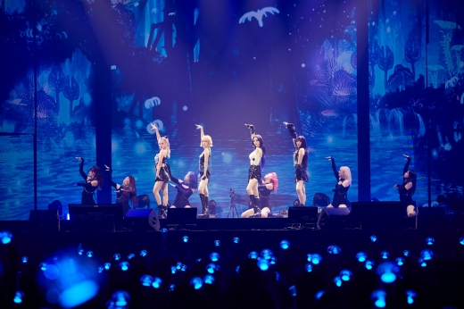 aespa」、初の対面ファンミーティング大盛況…MCのヒチョル（SJ）と