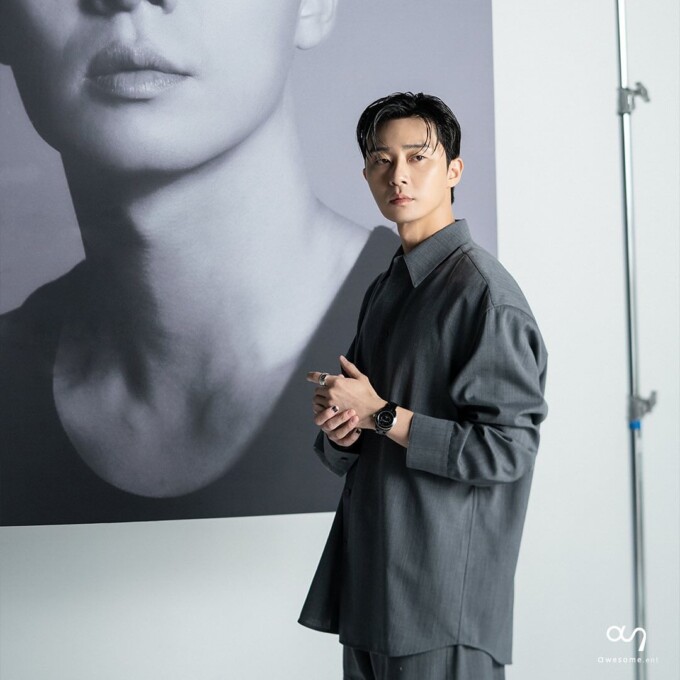 パク・ソジュン、シックでセクシーな秋のグラビア…ビハインド公開 | K