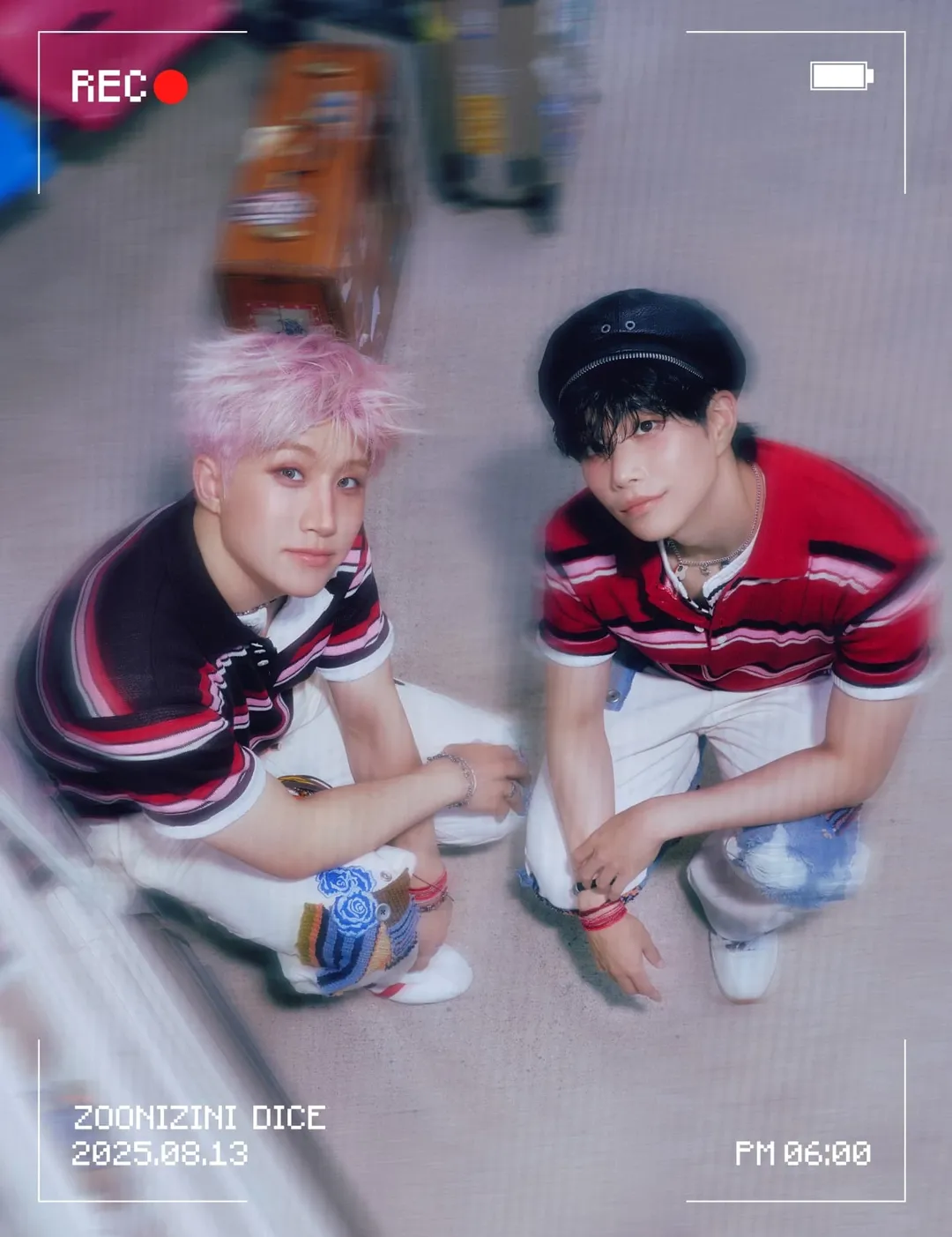 ASTRO」のユニット「ZOONIZINI（MJ＆ジンジン）」、おそろいのシャツで