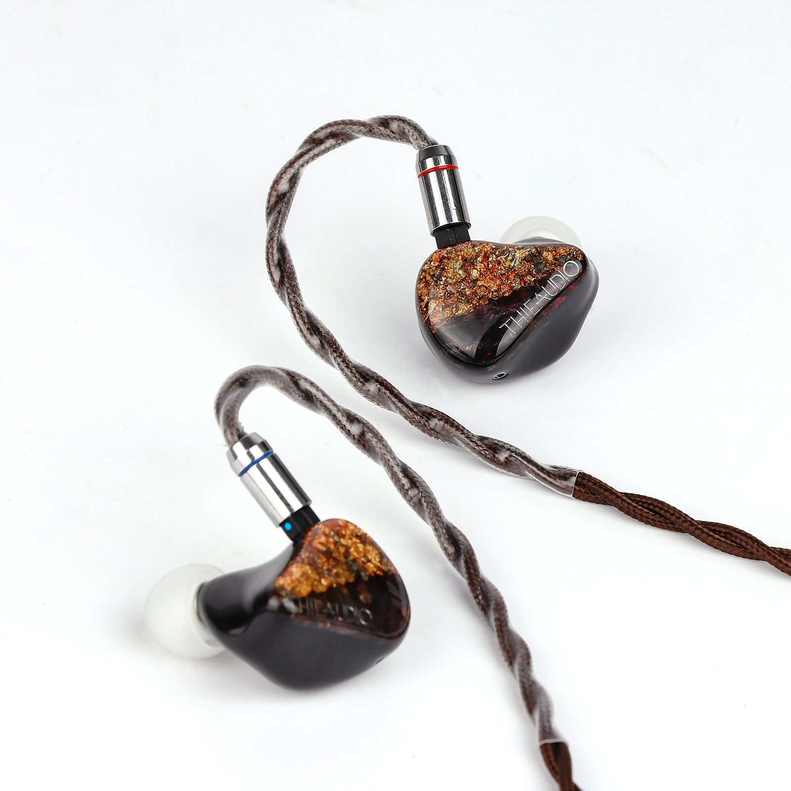 V16 DIVINITY – ナイコム株式会社