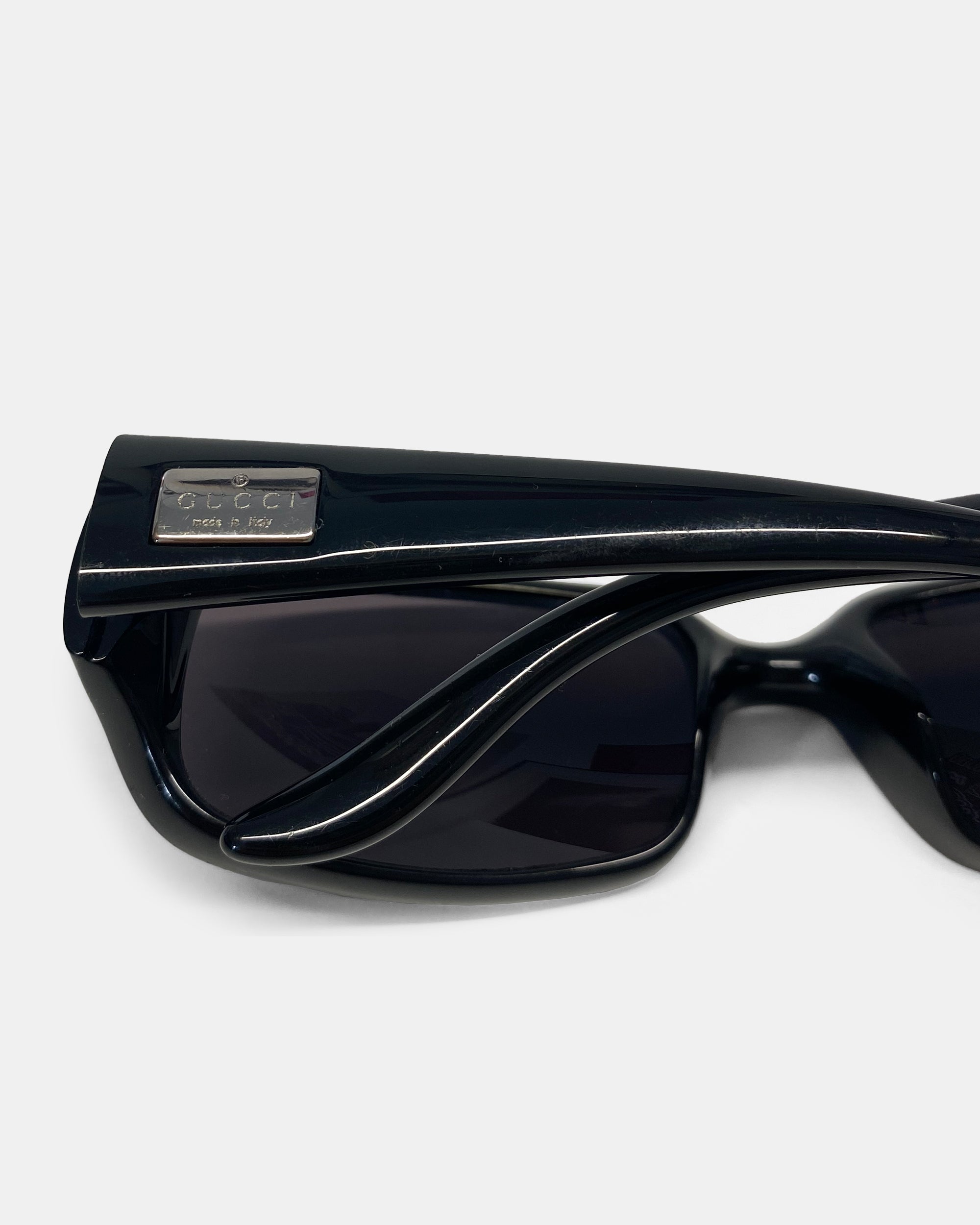 Gucci by Tom Ford 2000s GG 2455/S Sunglasses Black – knudpeters
