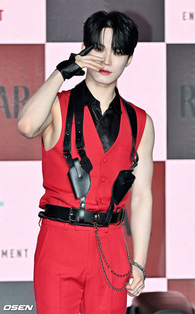 E'LAST(WON JUN-イ・ウォンジュン): ♪K-POP PHOTO ALBUM♪