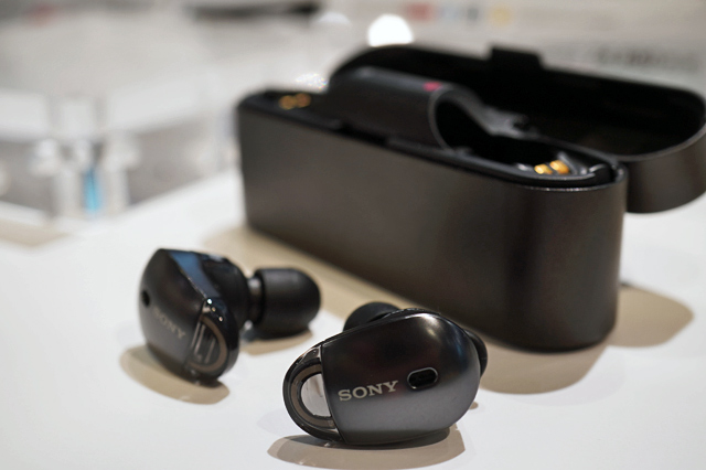 ワイヤレスノイズキャンセリングステレオヘッドセット「WF-1000X」を