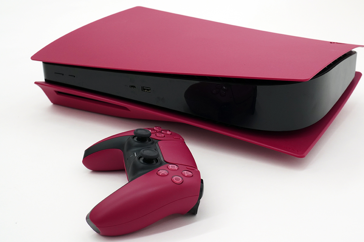 PlayStation 5専用カバー ｢コズミック レッド｣を装着してみた