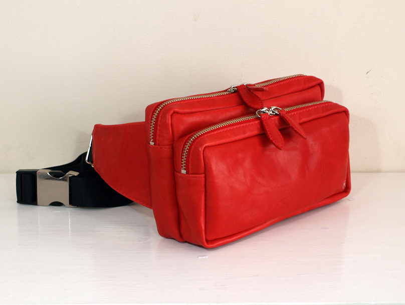 ウエストポーチ | KUGIRI | 日本製の革バッグ、小物、ペンケース