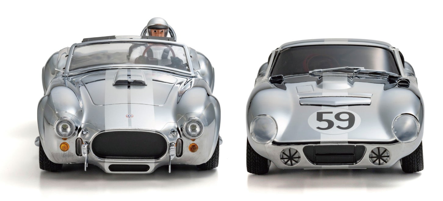京商からRCカー「シェルビー コブラ」2種が登場。このメタル感が