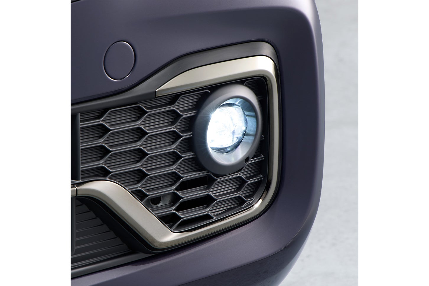 ホンダから新しい「N-BOX」が登場！ LEDフォグライトと2トーンカラーで