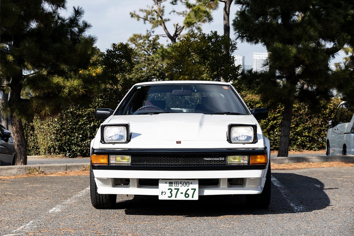 トヨタ「セリカXX」で黒木美珠が公道ドライブ！ 往年の名車が教えて