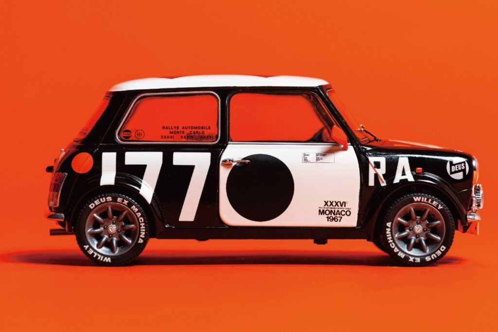 最高にイカしたミニクーパー、デウス エクス マキナの1/18ミニカーが