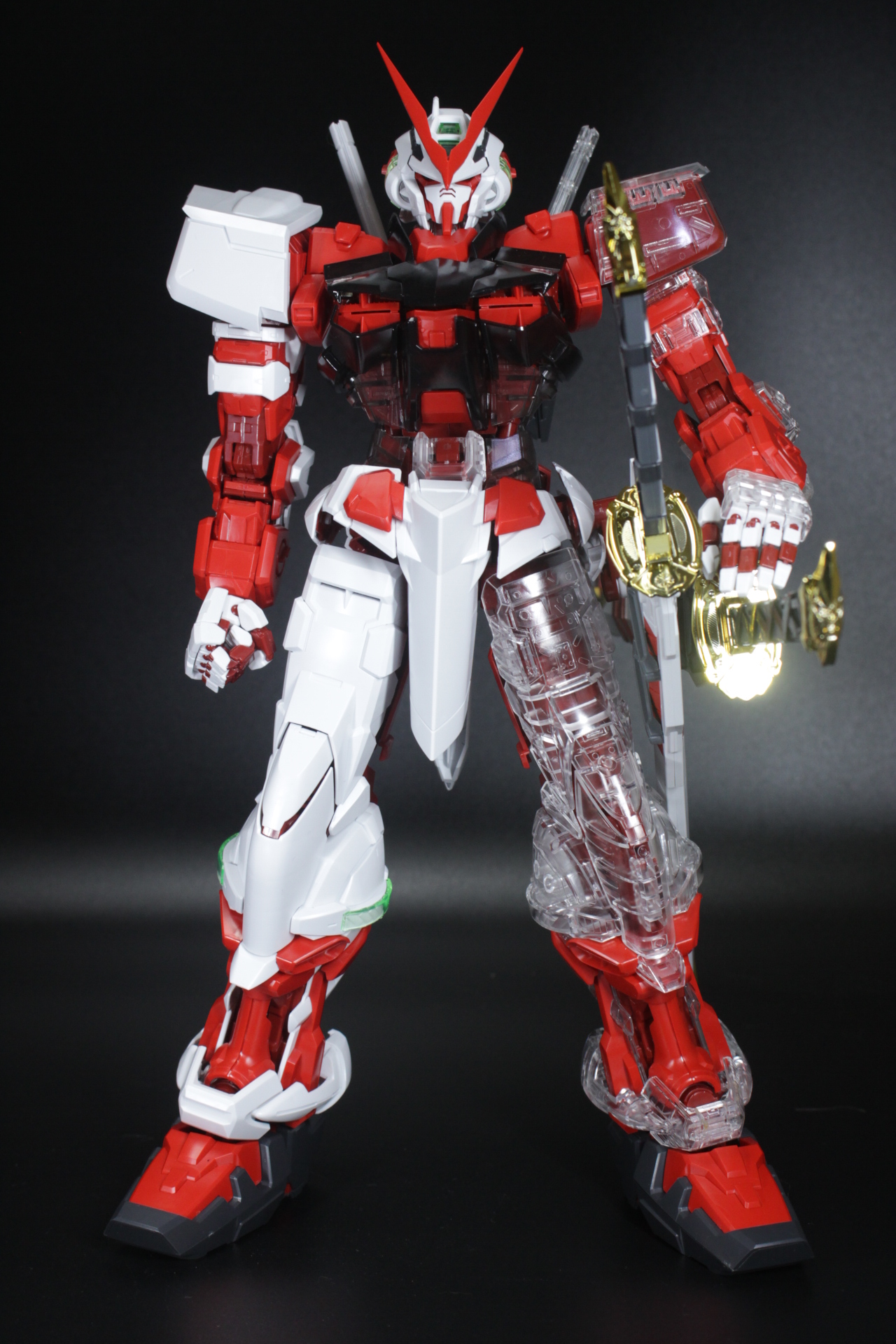 PG 1/60 ガンダムアストレイ レッドフレームを素組しました 組立代行