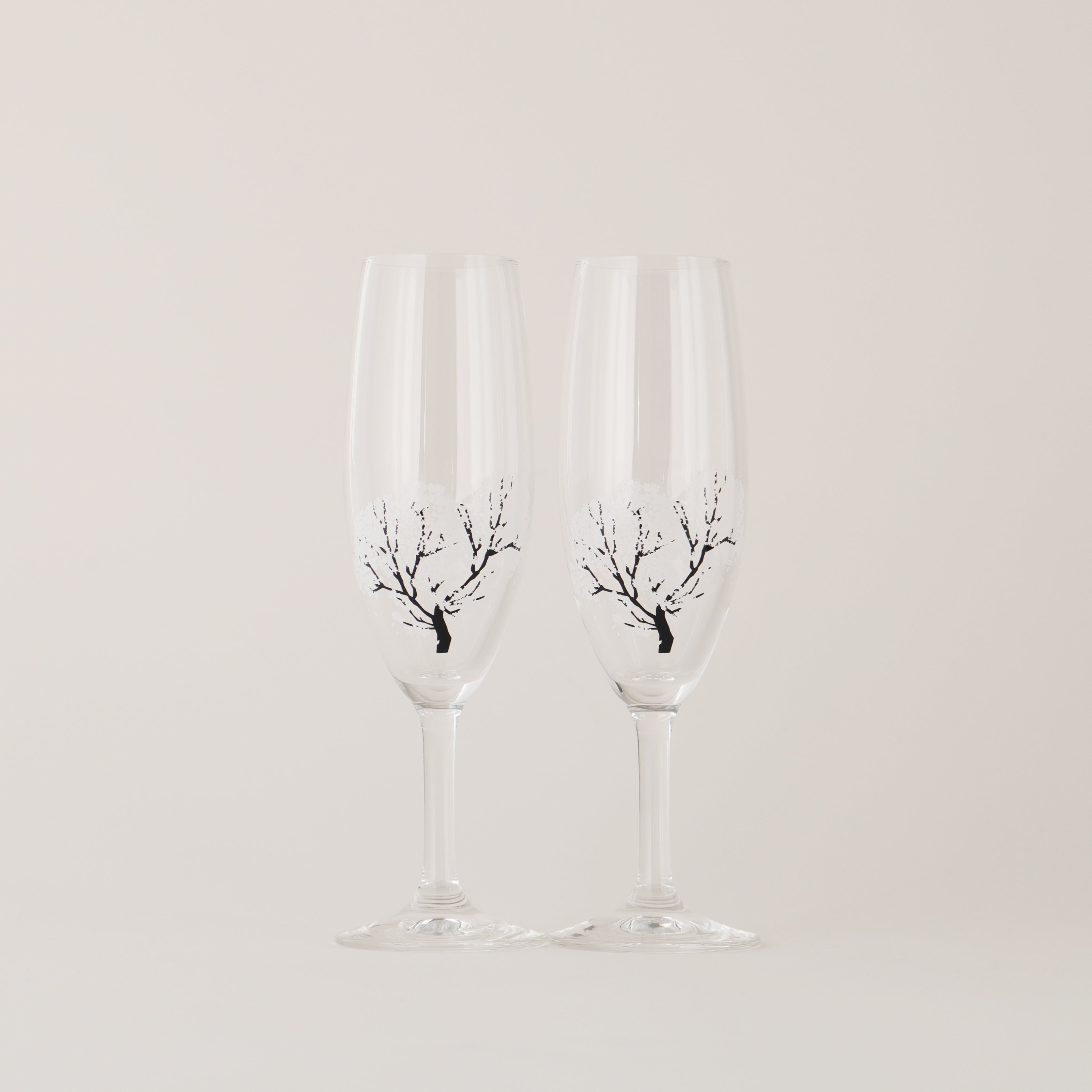 冷たい飲み物を注ぐと桜が浮き出るシャンパングラス / ペアセット | の