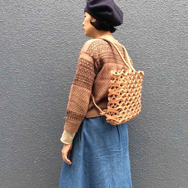 かごのようなレザーバッグ。曽田耕さんの「ラスカバン」 | 暮らしと