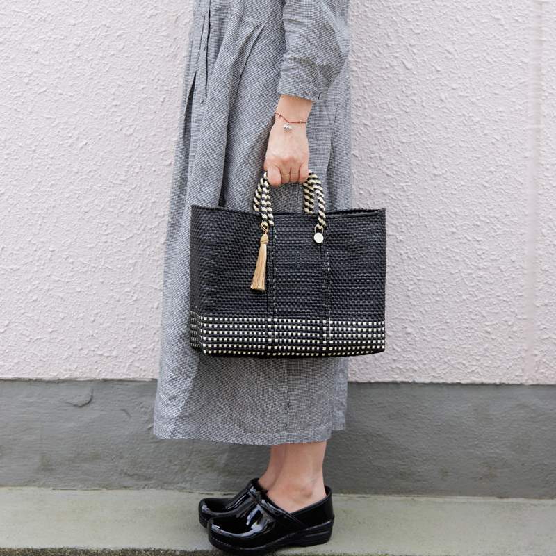 後藤由紀子さんコラボのチェック柄メルカドバッグ | 暮らしとおしゃれ