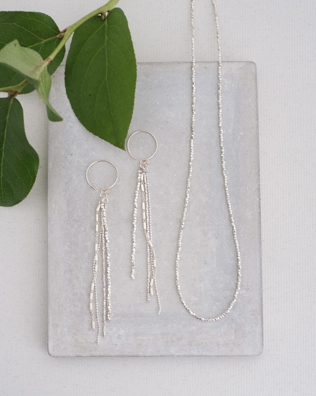 カレンシルバーと天然石のアクセサリー | 暮らしとおしゃれの編集室