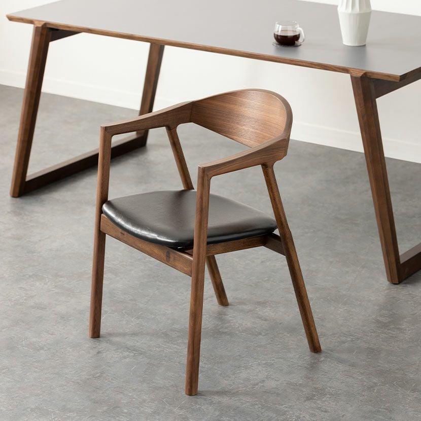 設置無料】木製 ダイニングチェア ミキモク 天然木 肘付き 椅子 合皮