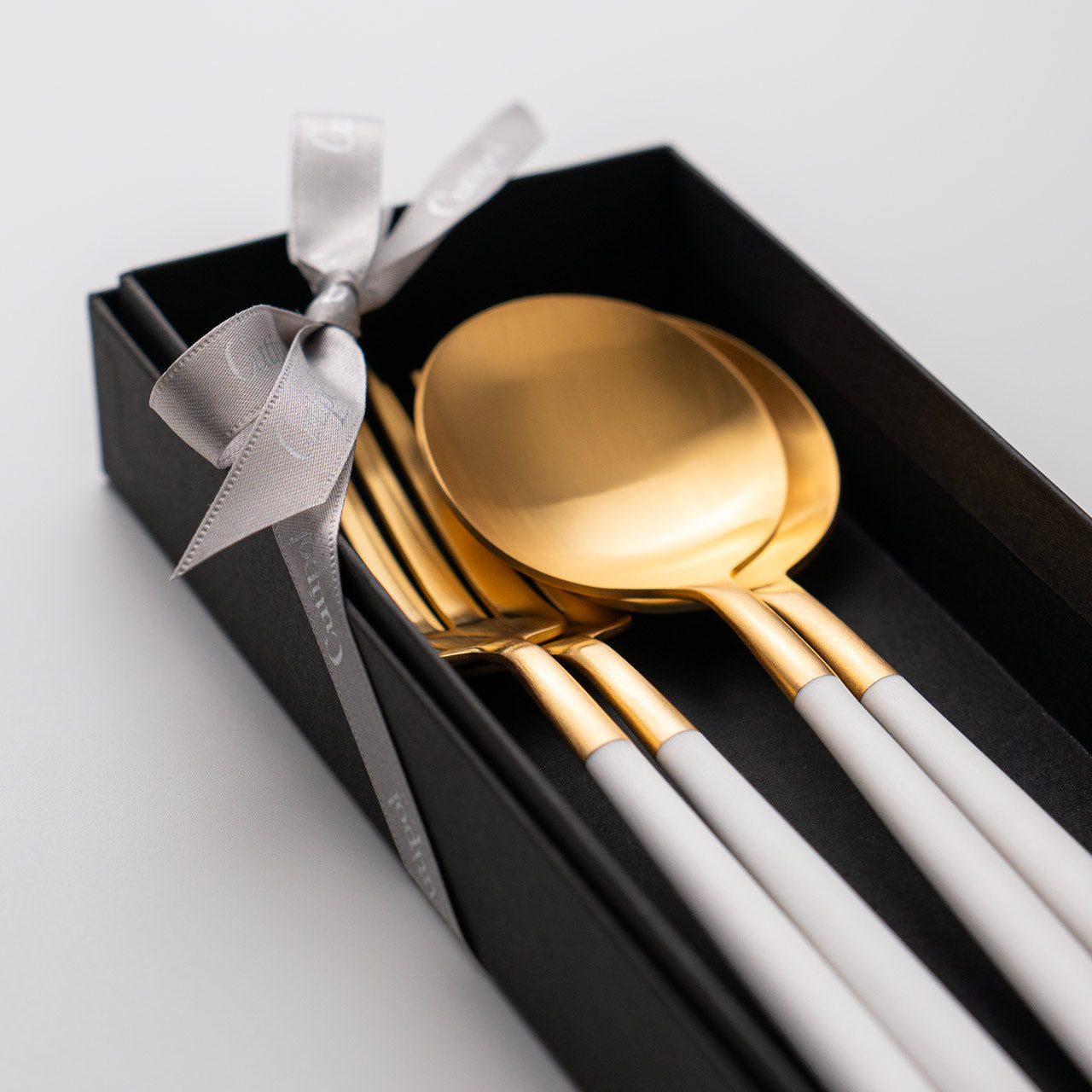 クチポール GOA/ゴア ディナー 4本 ギフトセット ホワイトゴールド