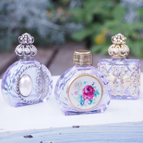 KUROKABE】チェコ製香水瓶458197 | KUROKABE | 黒壁公式オンライン