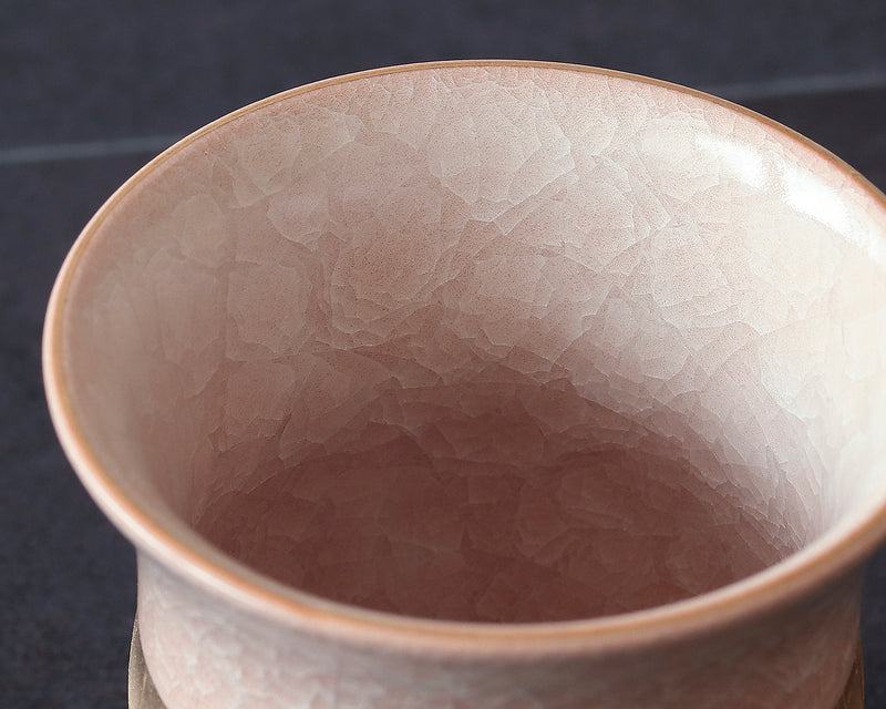 京焼・清水焼〉 陶仙窯「亀甲貫入釉 金彩 ストライプカップ / ピンク