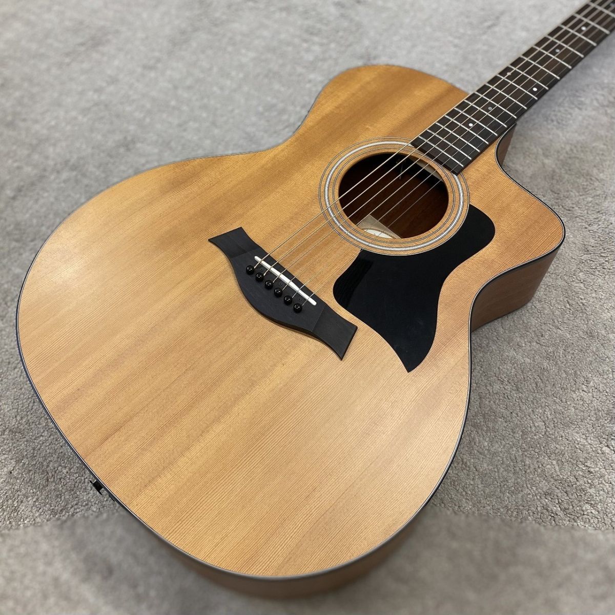 Taylor 114ce | 【クロサワ楽器店オンラインショップ】いい楽器との