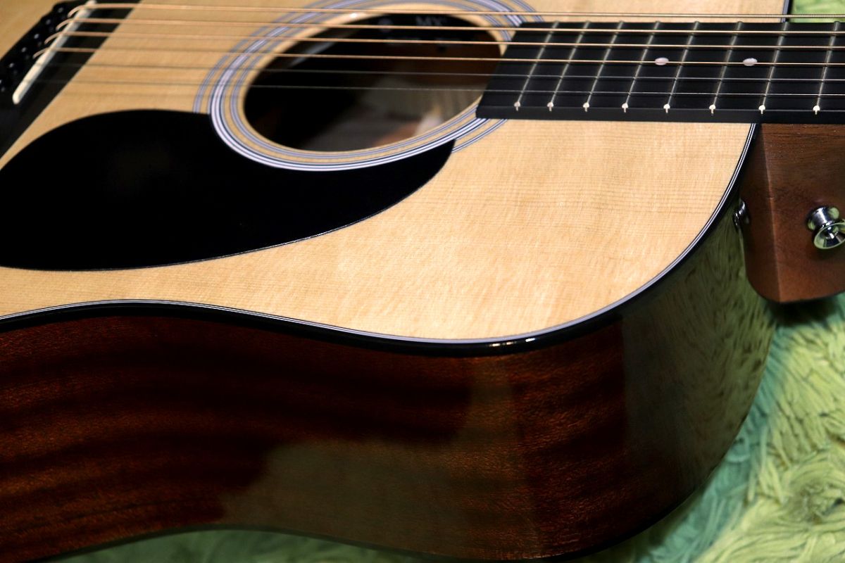 D-12E | 【クロサワ楽器店オンラインショップ】いい楽器とのいい出会い