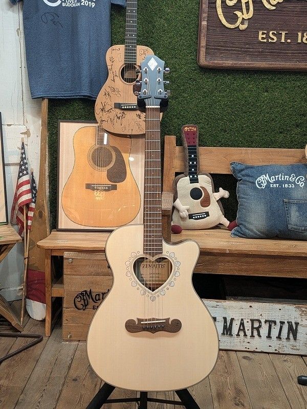 CAF-85HCW-C ~chay 直筆サイン入り 10th Anniversary Year Model