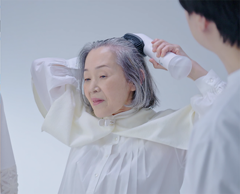 ポータブル洗髪デバイスセットSUSUGU 9月22日 一般販売開始 | 牛乳石鹸