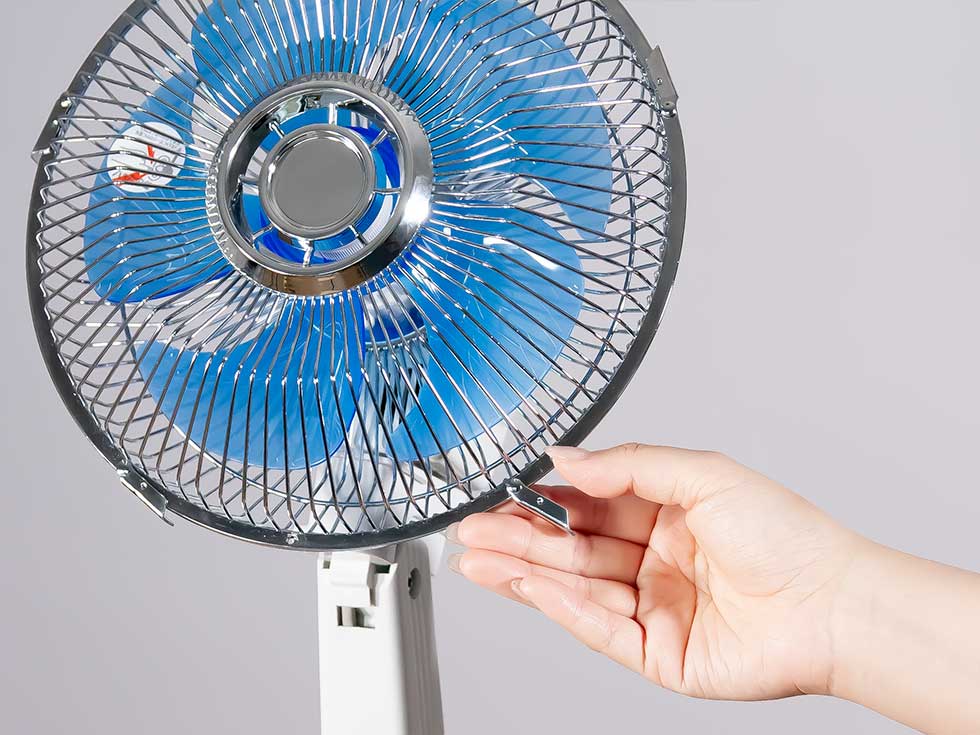 販売終了】レトロデザイン ミニ扇風機KLF-2035 | コイズミオンライン