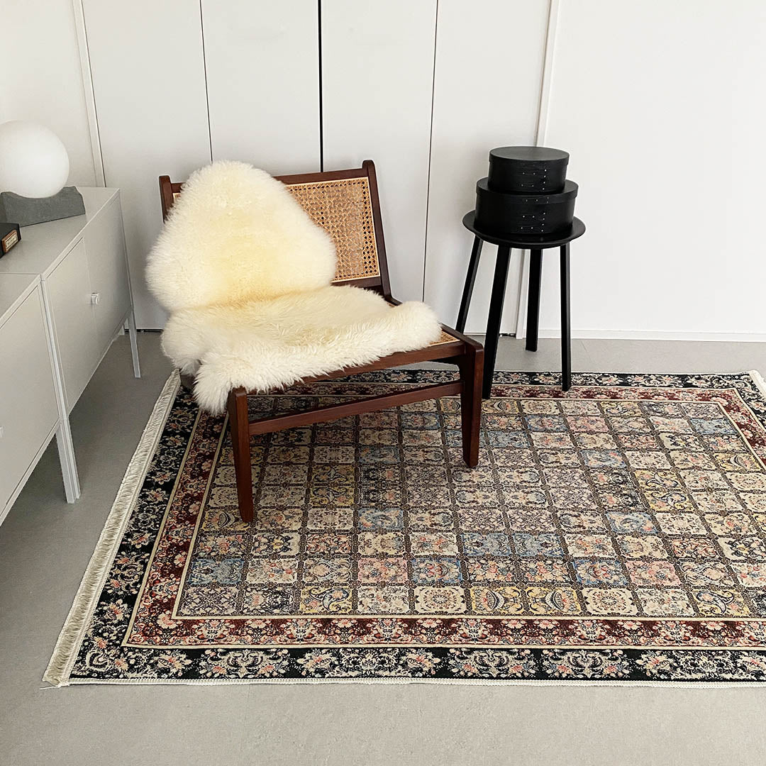 オリエンタルフラワーラグ（ベージュ）お部屋を華やかに彩る花柄カーペット