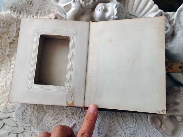 エンボス革金属パーツ装飾ミニフォトアルバム】【19世紀末】イギリス