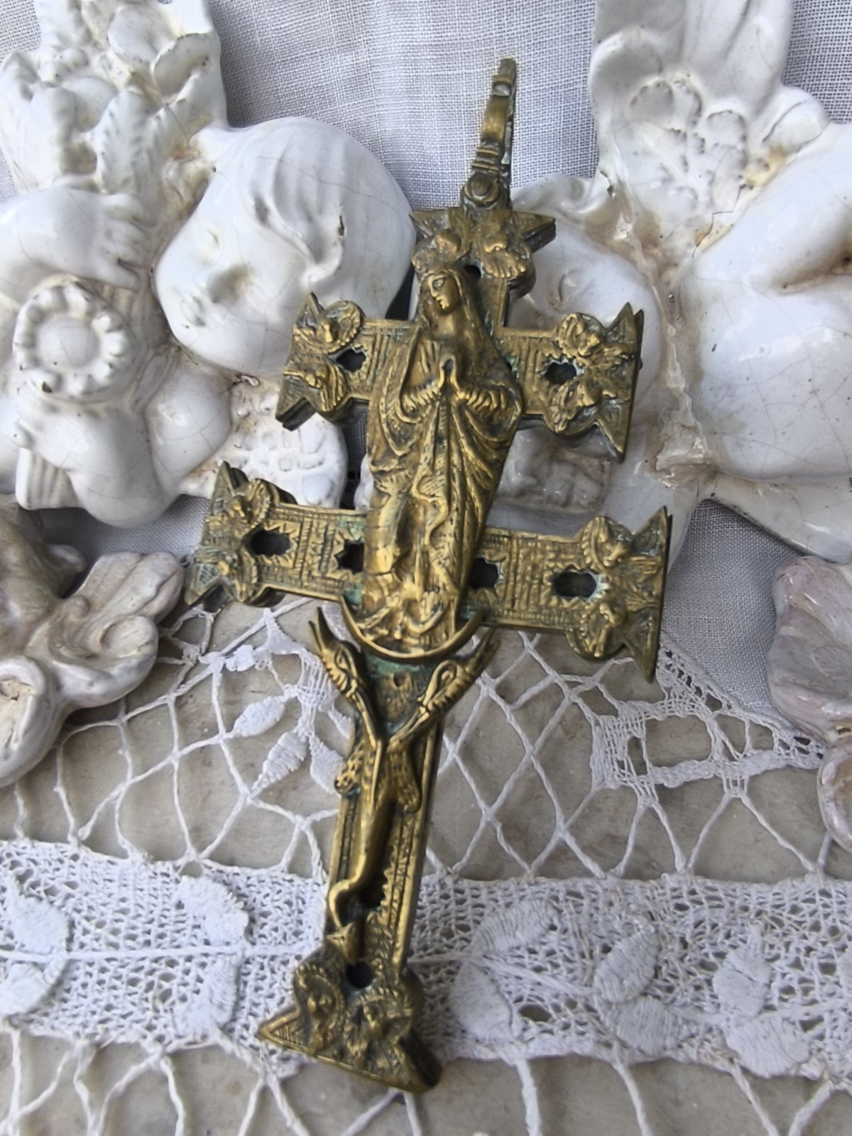 聖遺物入れ仕様キリスト磔刑十字架】【異形カラバカクロス】【片面