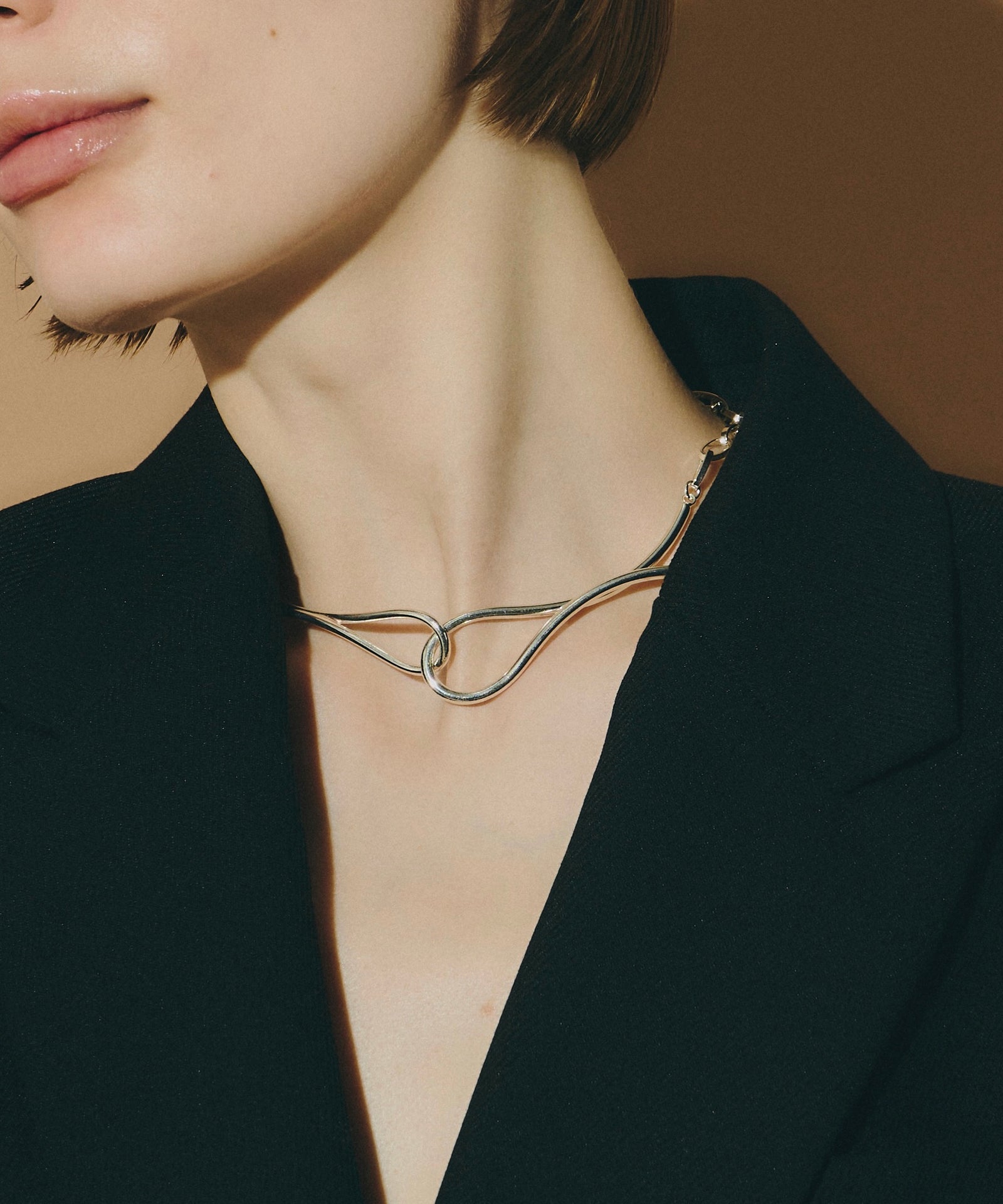 再入荷】【loni】Ivy Asymmetry Choker/アシンメトリーデザイン