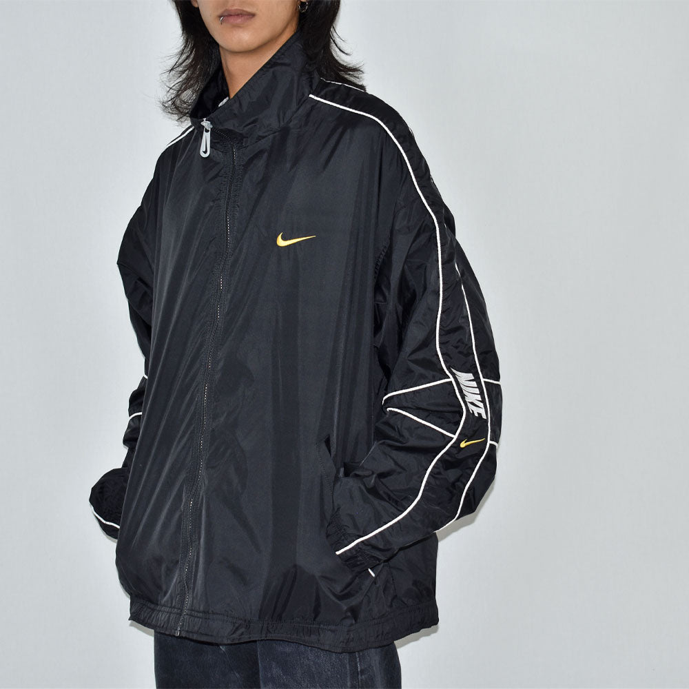90's NIKE swoosh 刺繍ロゴ ナイロンジャケット 230814 – LABORATORY®